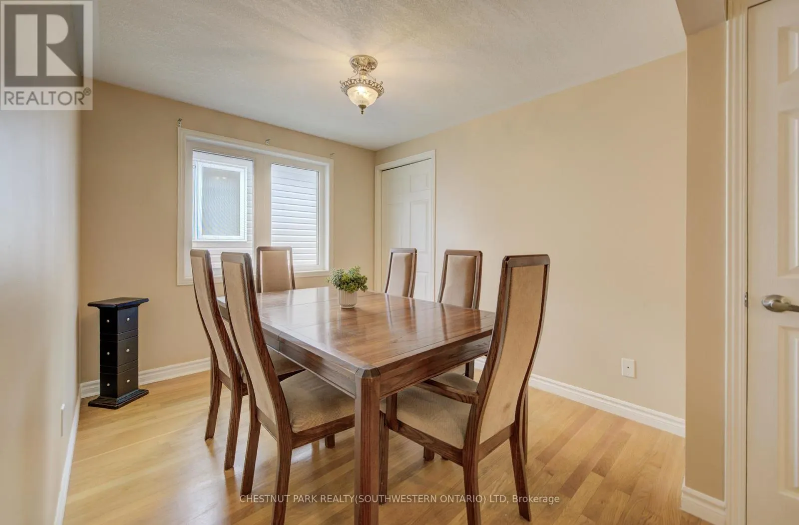 34 4TH AVENUE