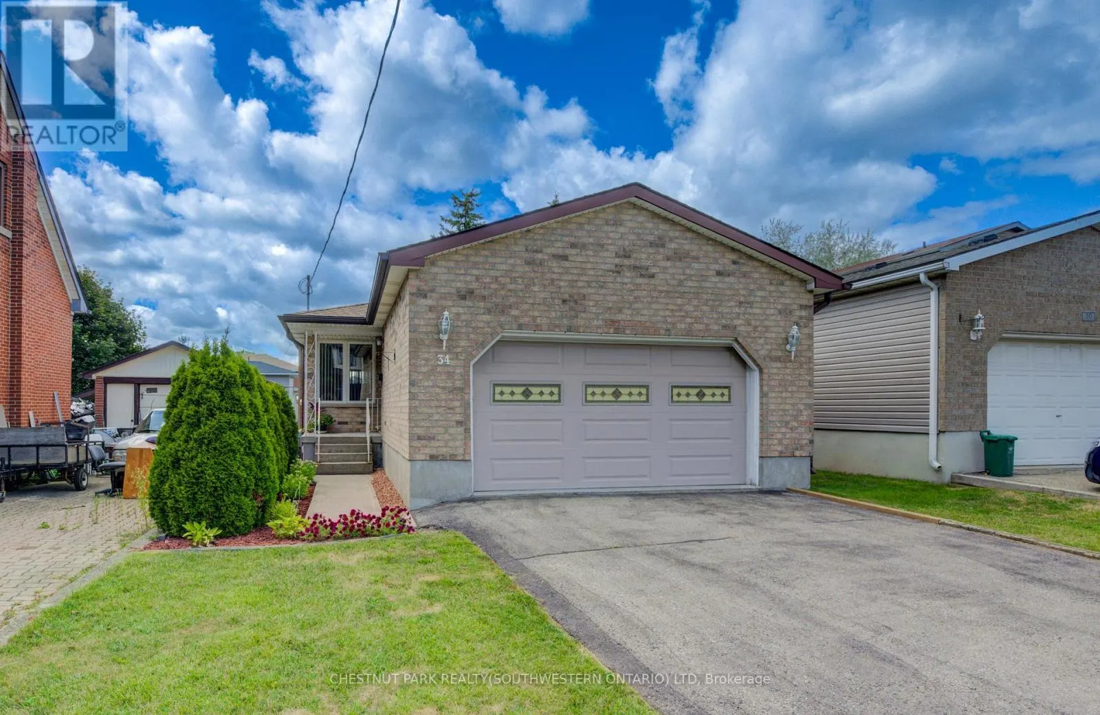 34 4TH AVENUE