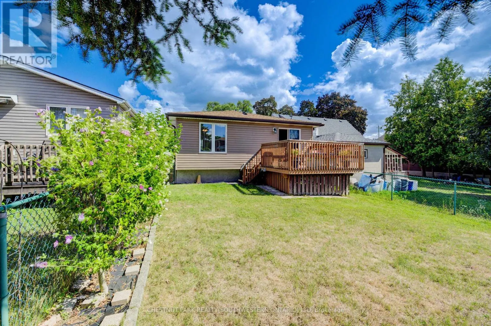 34 4TH AVENUE