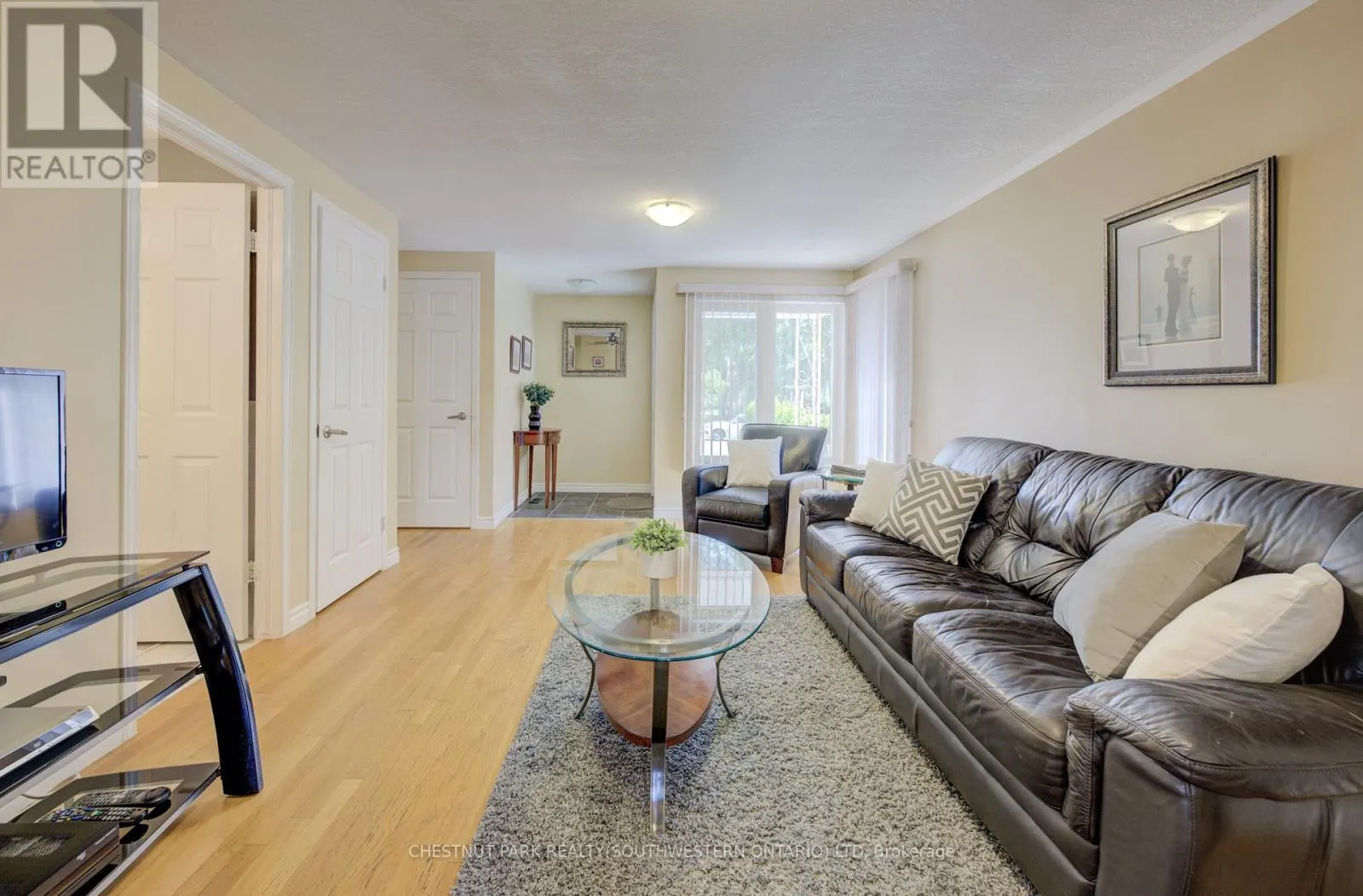 34 4TH AVENUE
