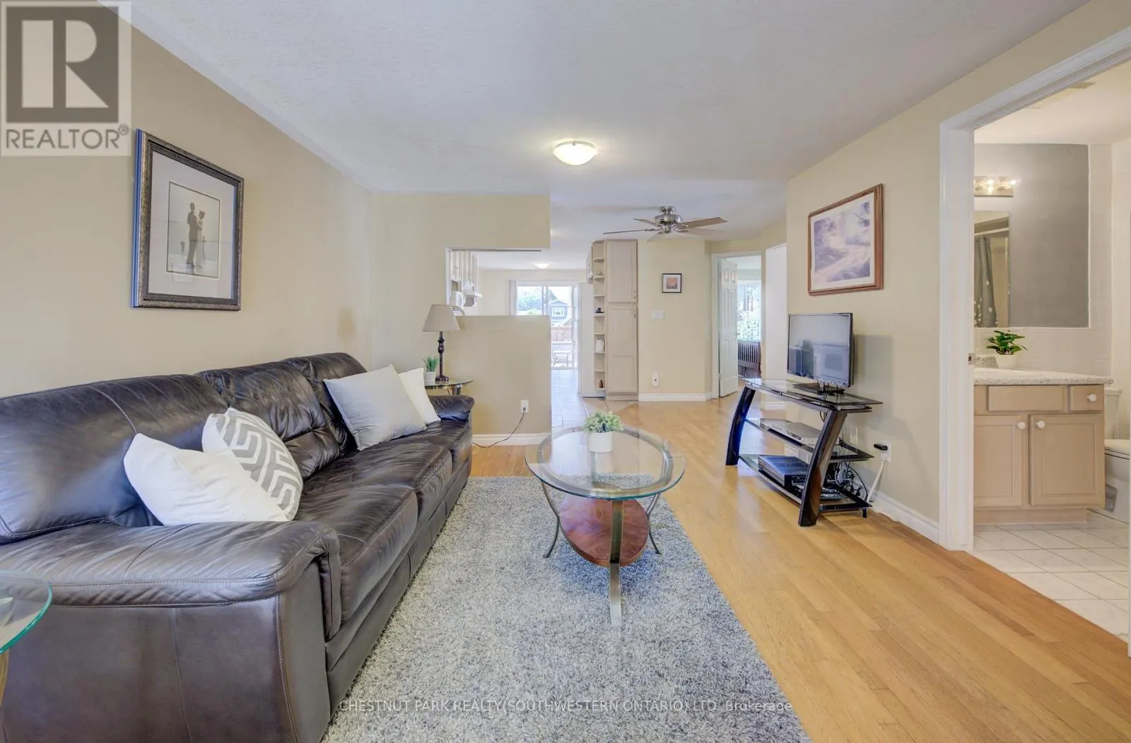 34 4TH AVENUE