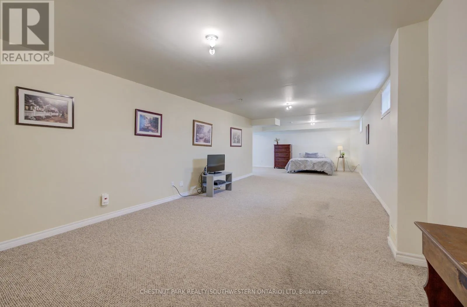 34 4TH AVENUE