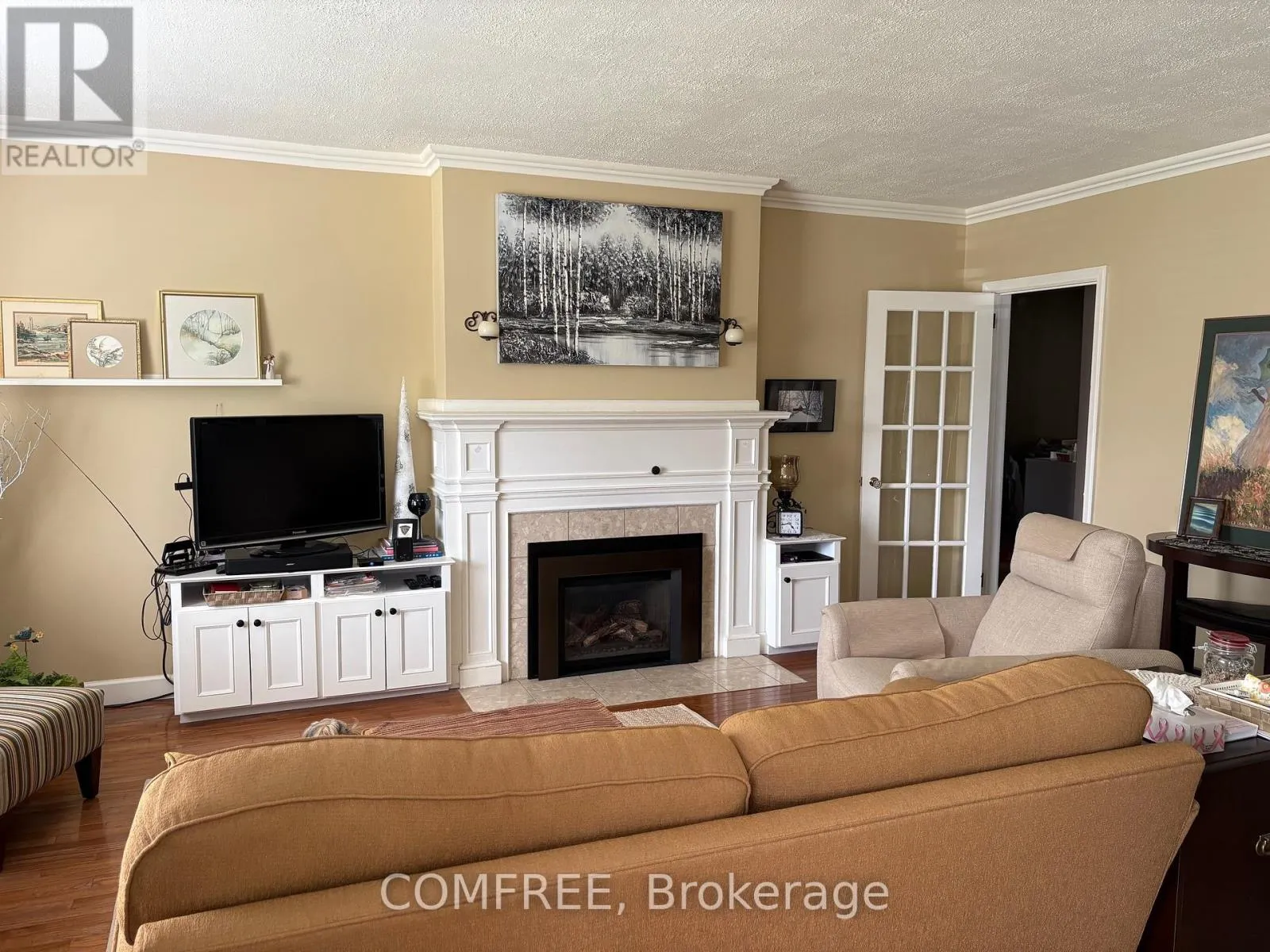 15 LAIRD AVENUE N