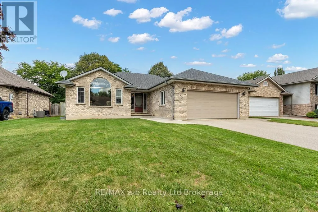 53 WOODLAND CRESCENT