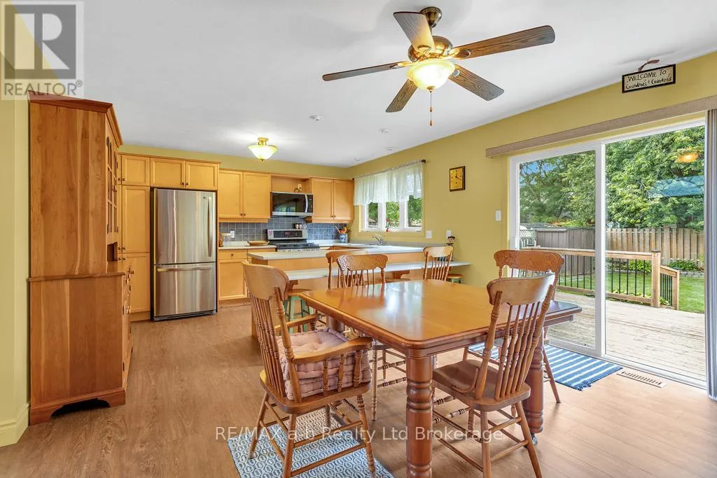 53 WOODLAND CRESCENT