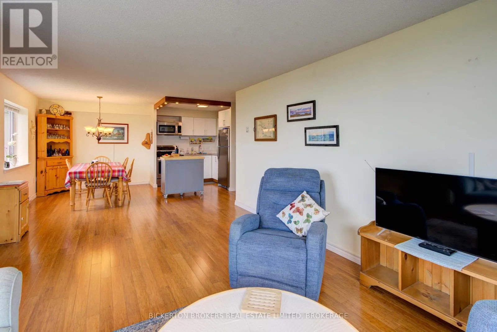 602 - 120 BARRETT COURT, #602