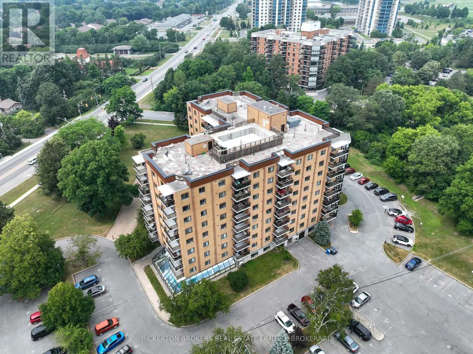 602 - 120 BARRETT COURT, #602