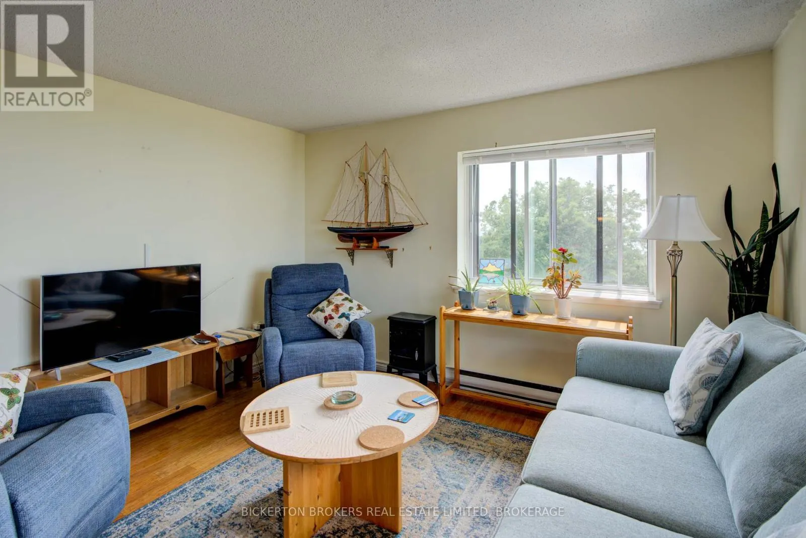 602 - 120 BARRETT COURT, #602