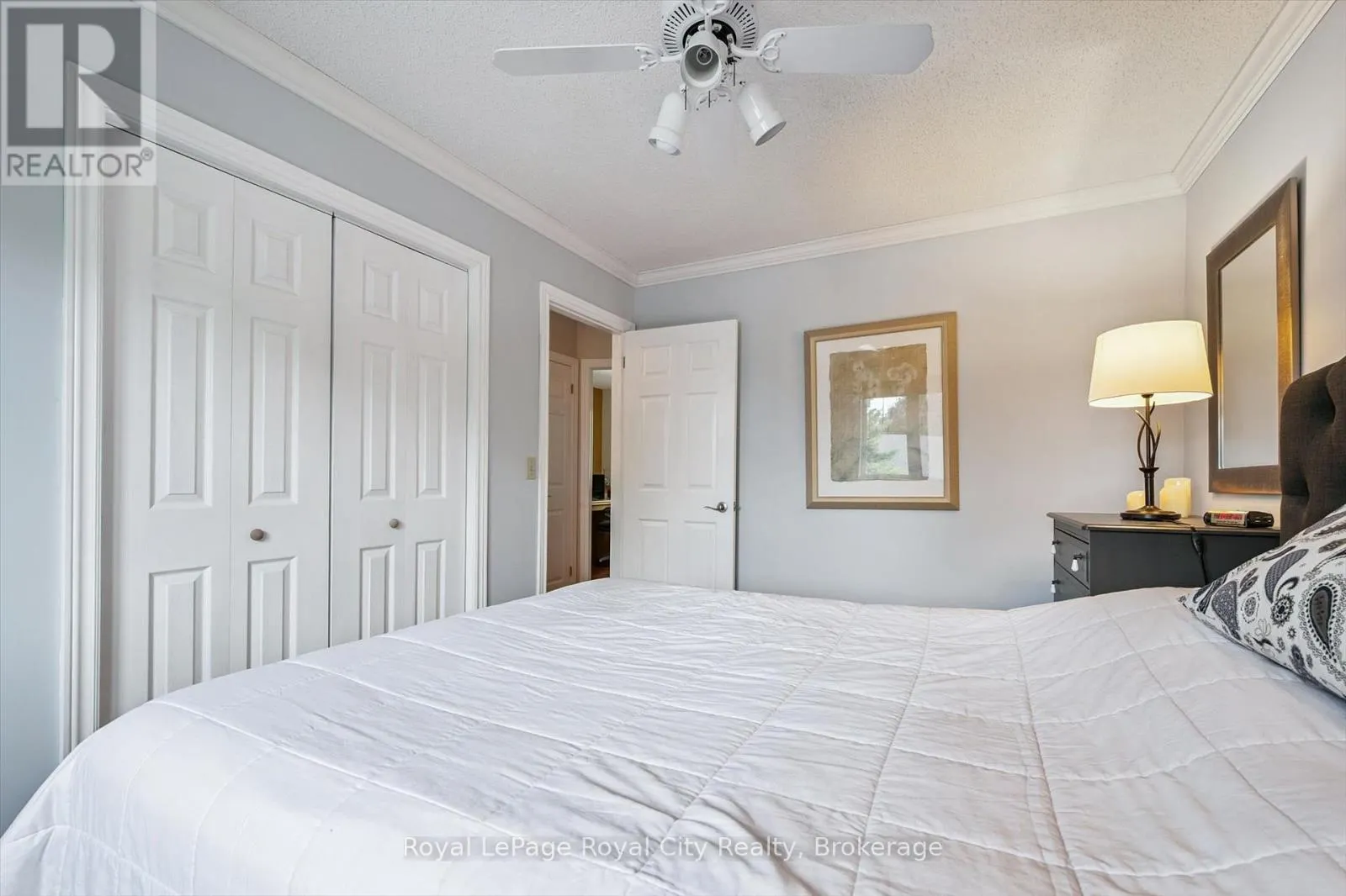 9 DUNHILL CRESCENT