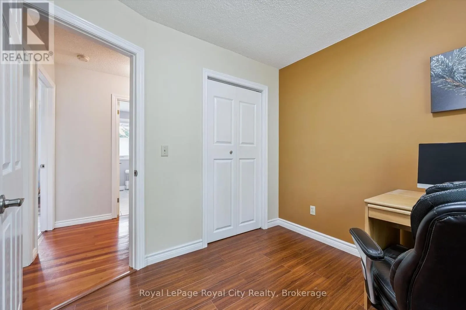 9 DUNHILL CRESCENT
