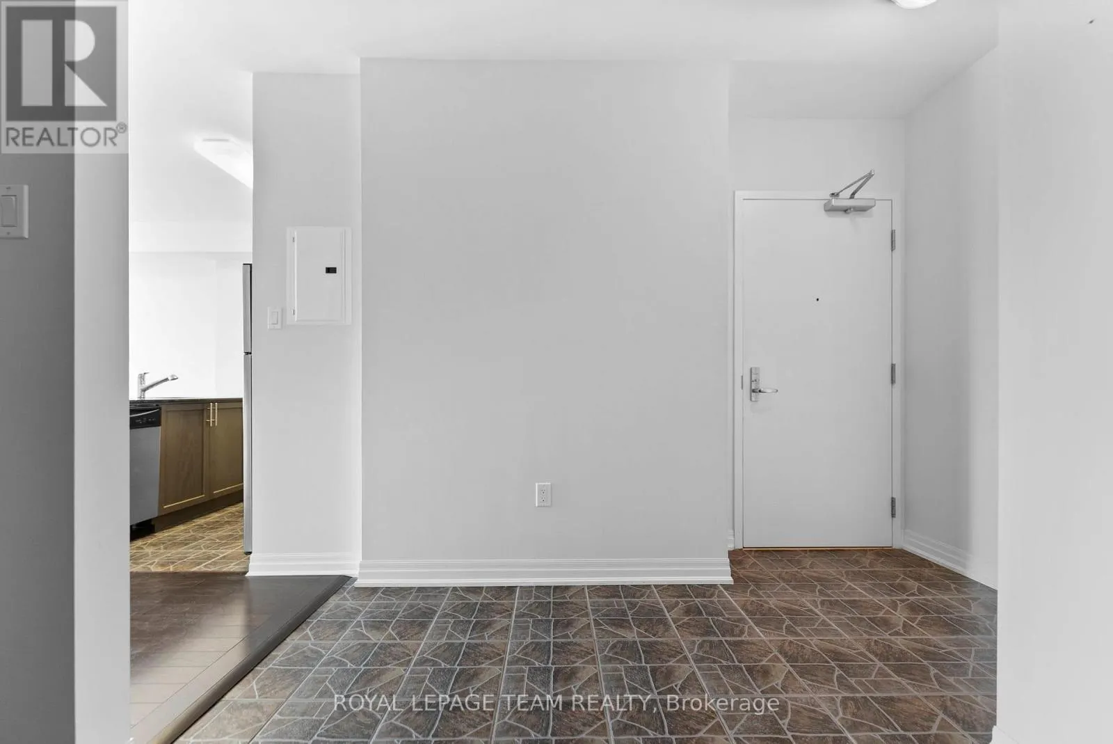506 - 90 LANDRY STREET