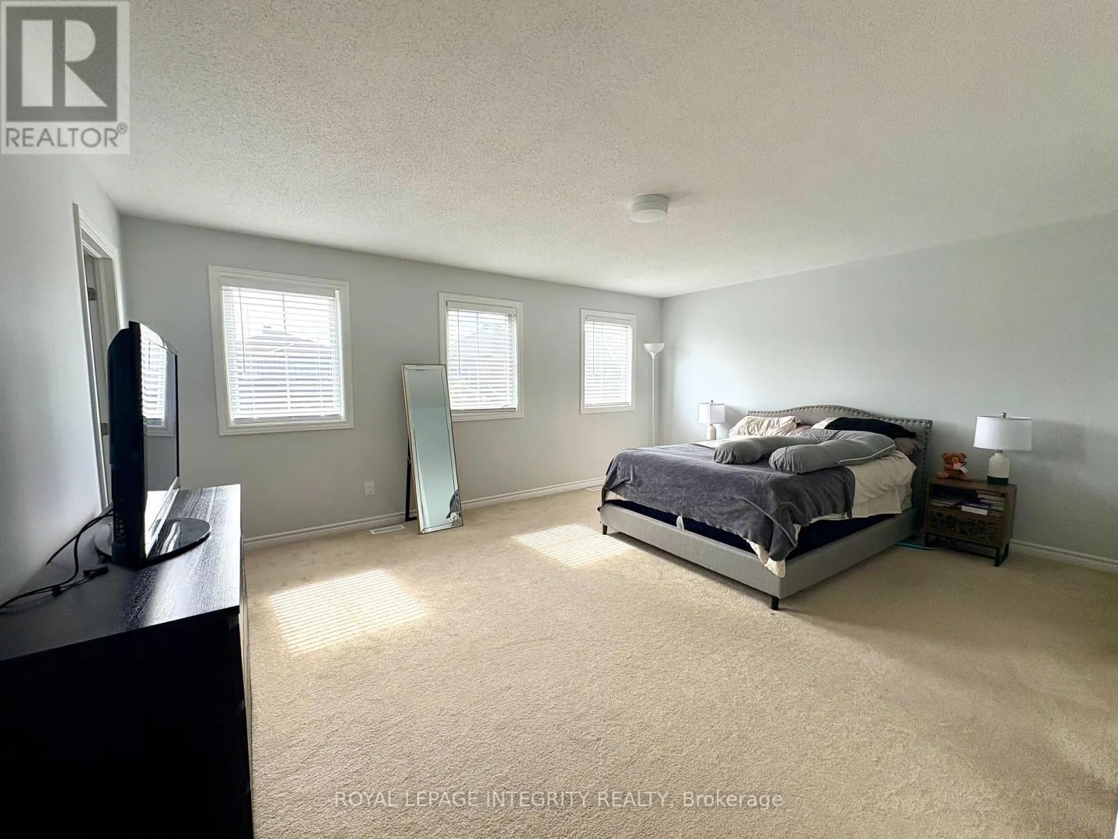 124 UNITY PLACE