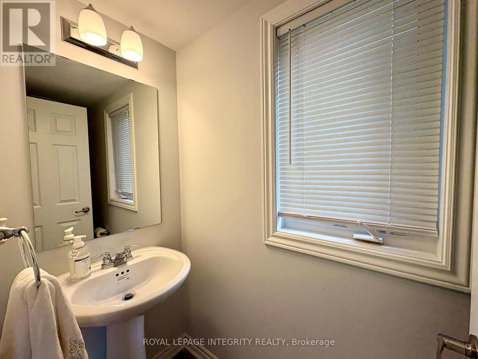 124 UNITY PLACE