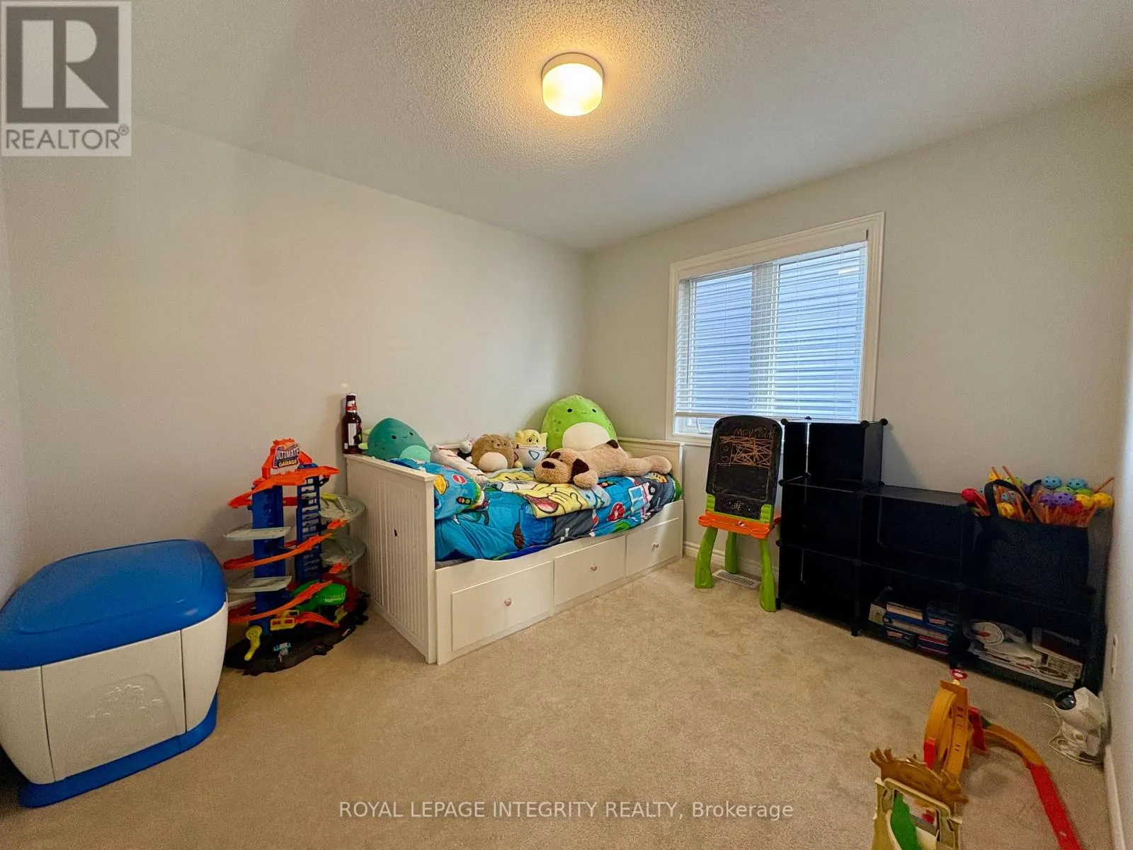 124 UNITY PLACE