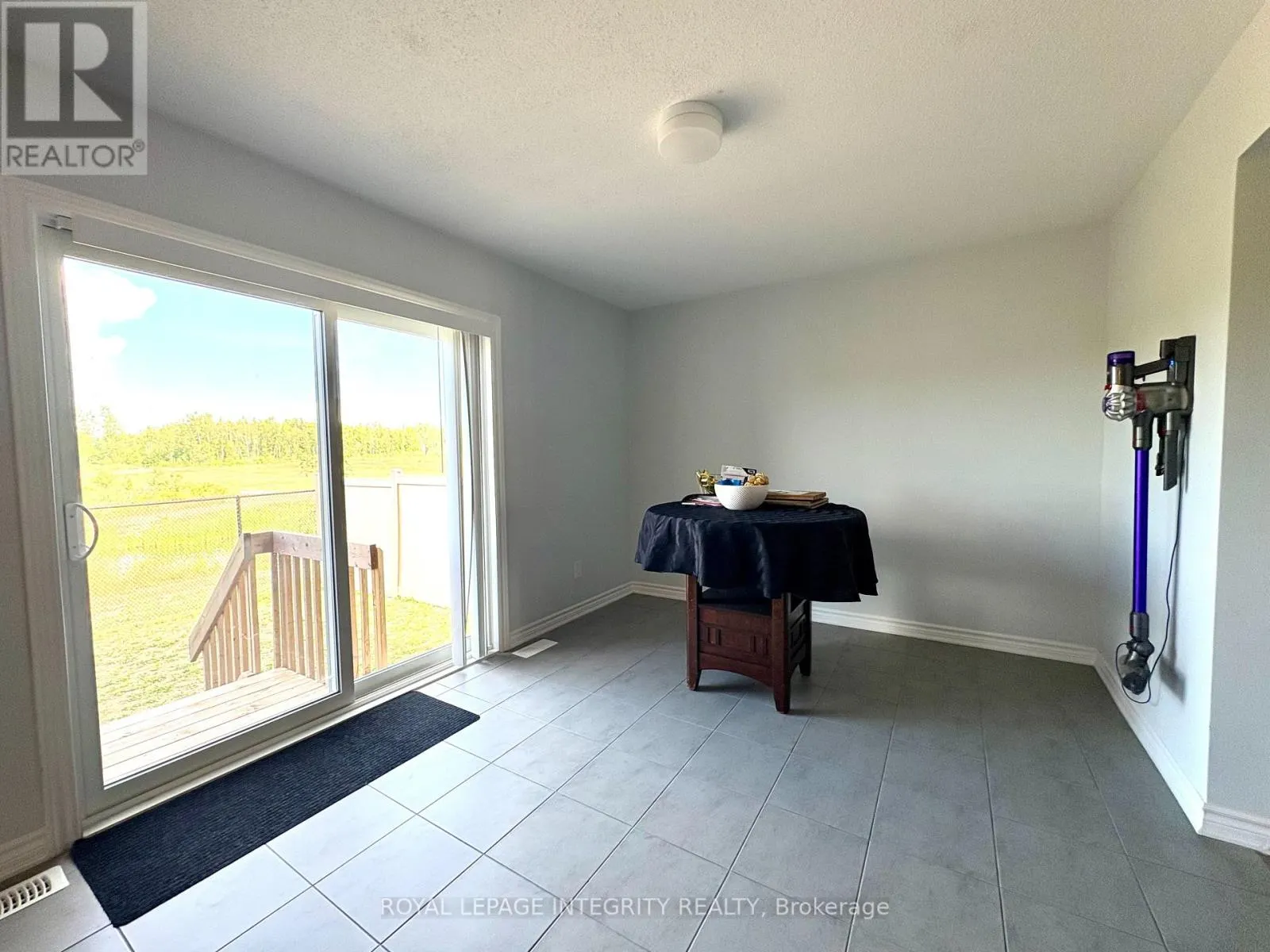 124 UNITY PLACE
