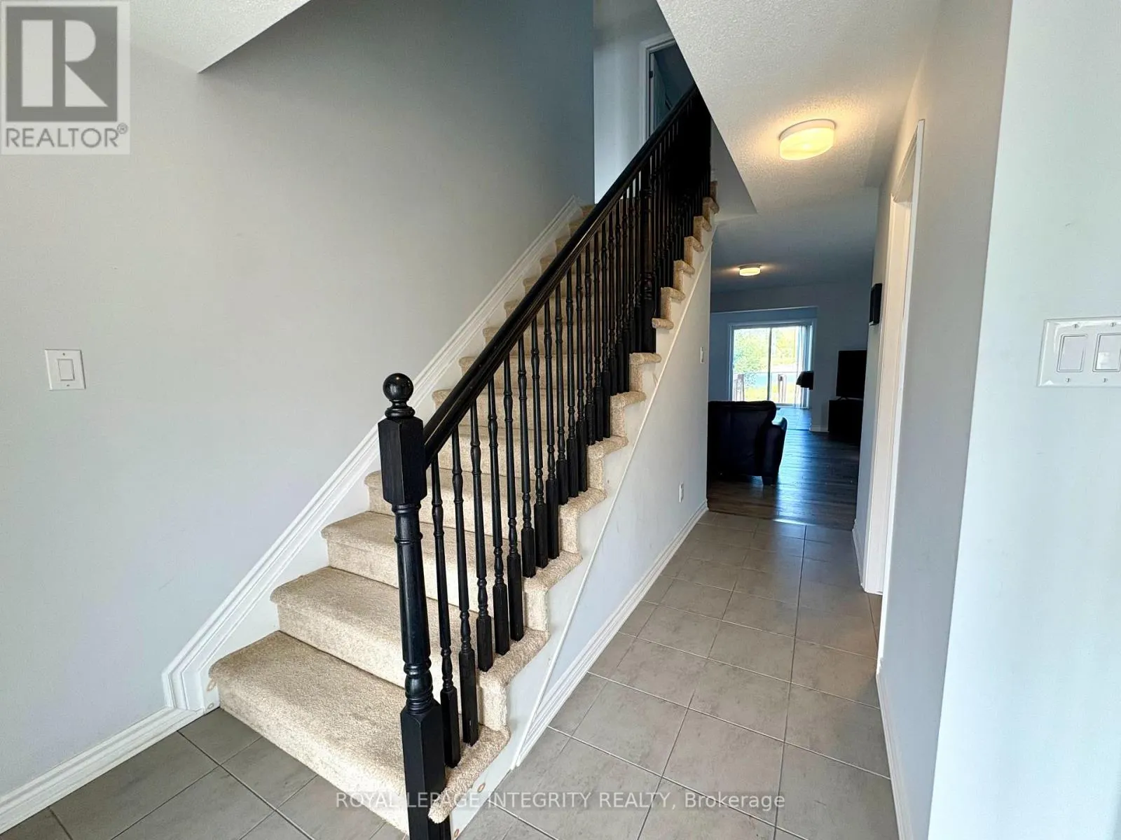 124 UNITY PLACE