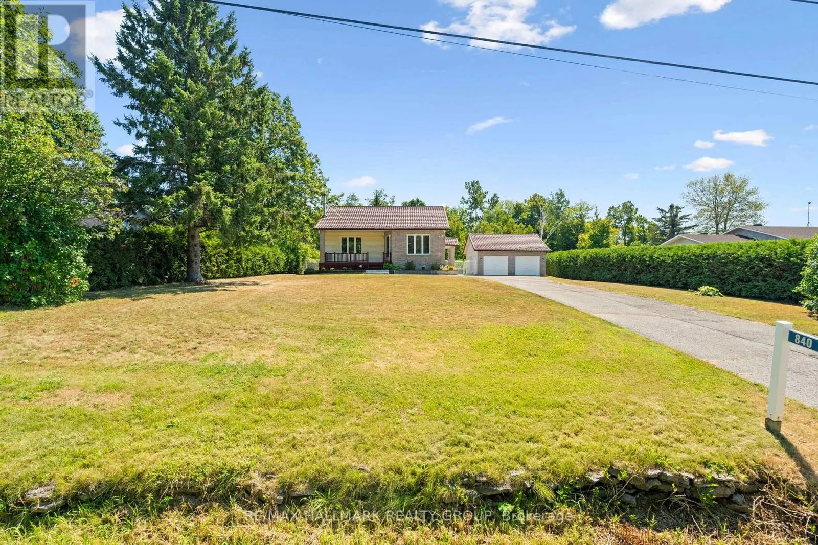 840 DU GOLF ROAD
