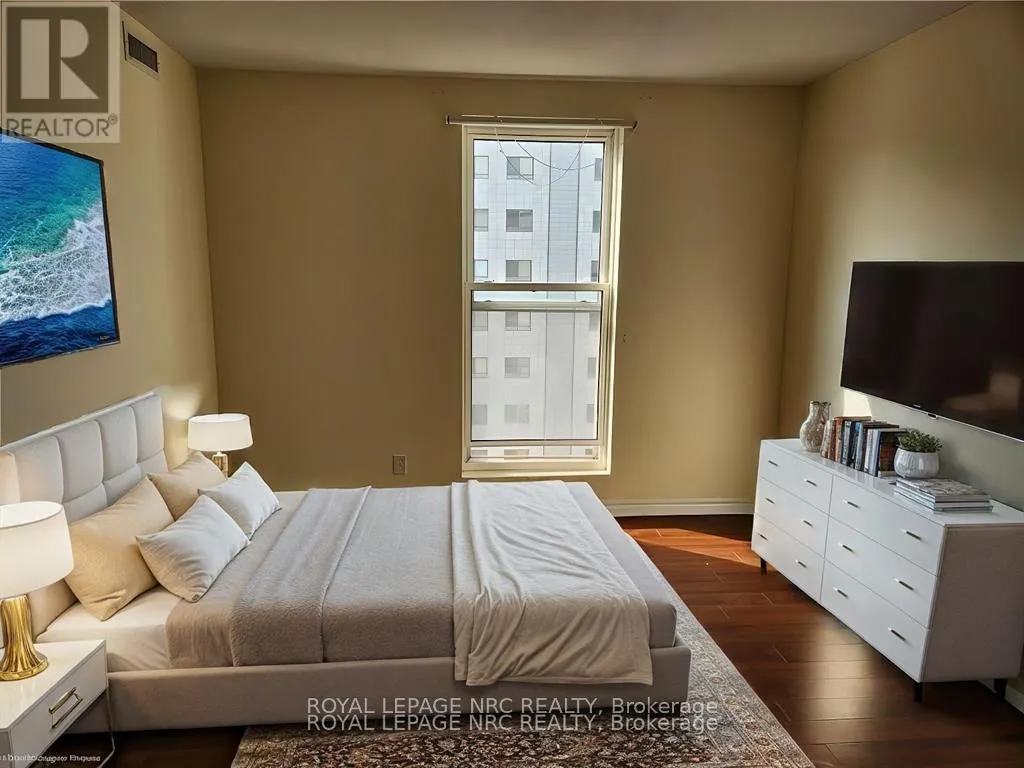 812 - 135 JAMES STREET S, #812