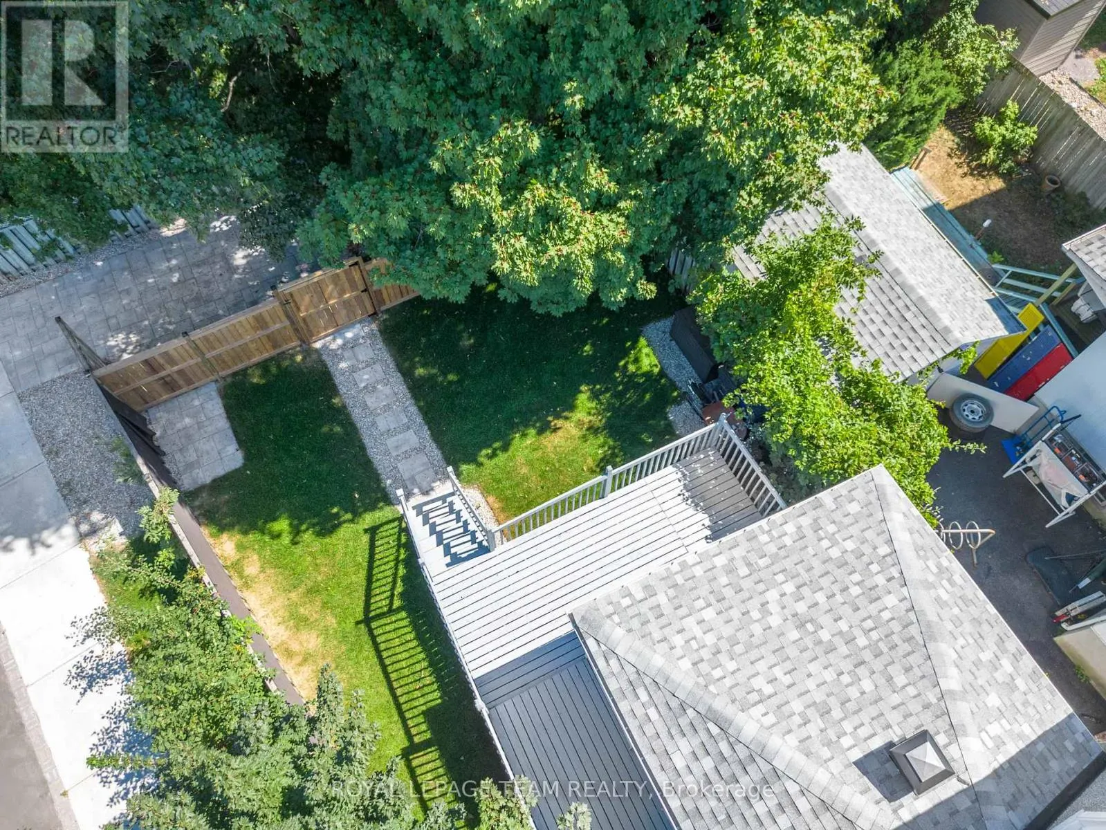 5 GILCHRIST AVENUE