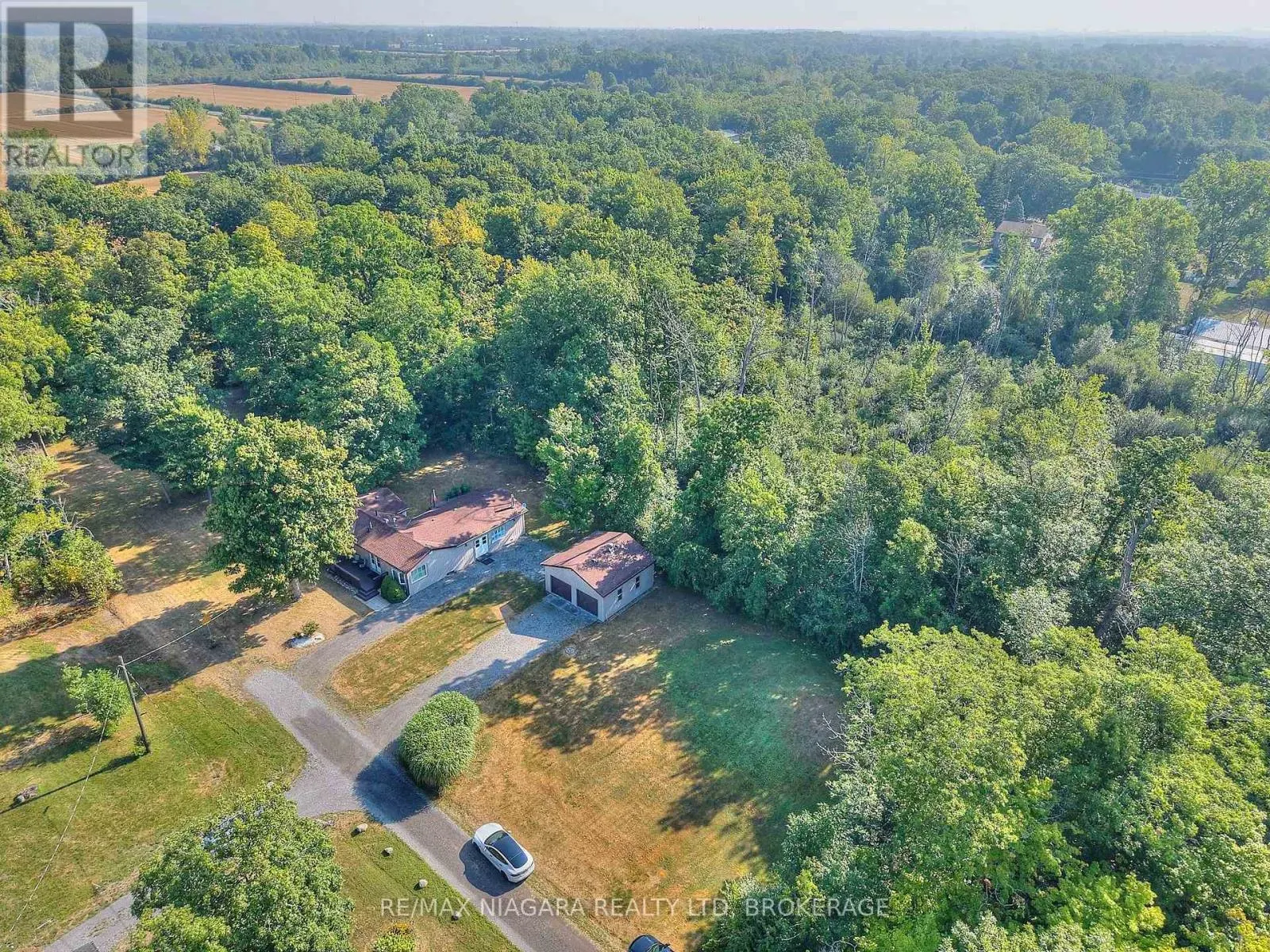 464 GLORIA ROAD
