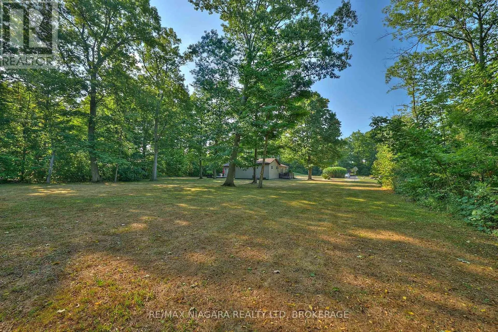 464 GLORIA ROAD