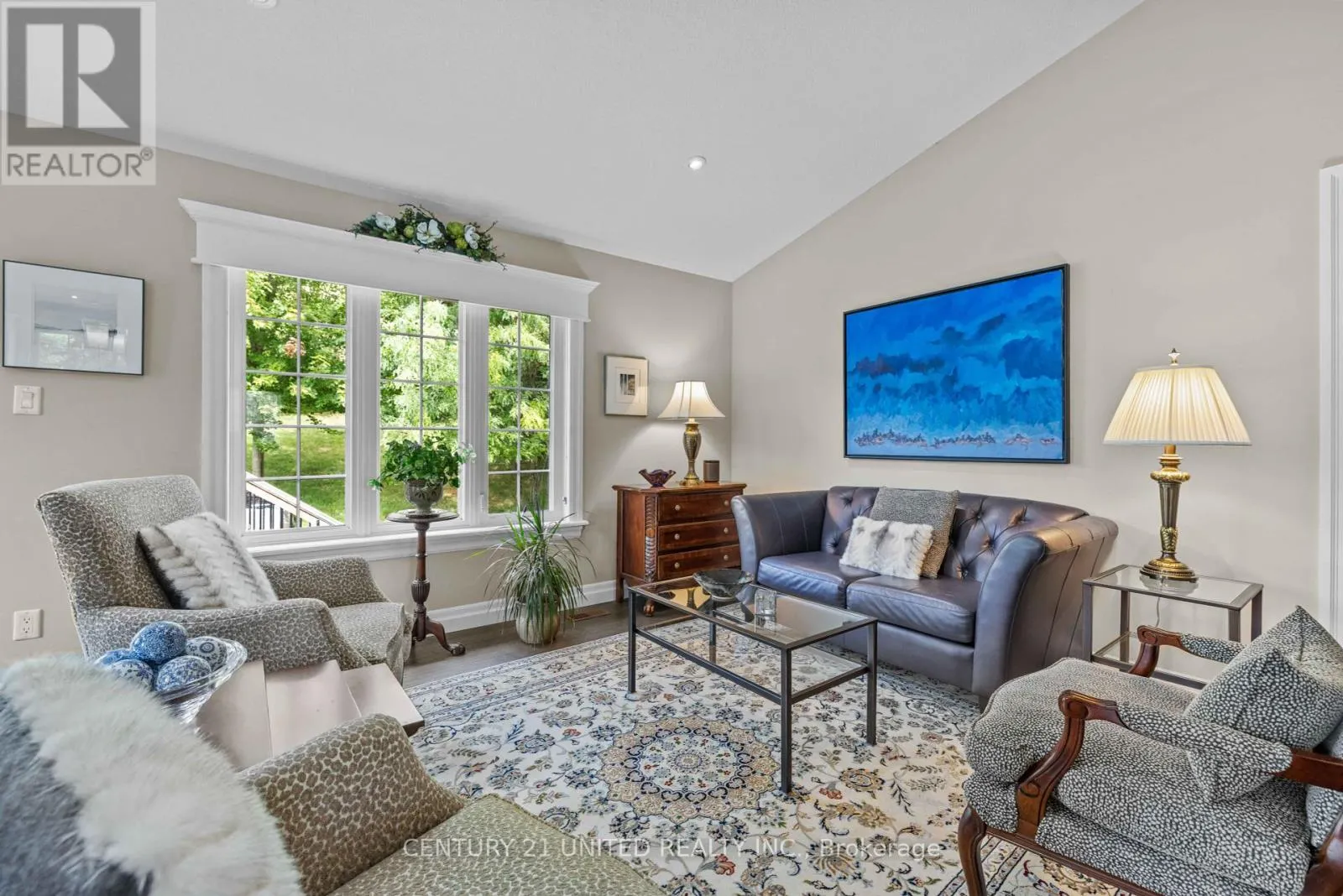 160 - 301 CARNEGIE AVENUE, #160