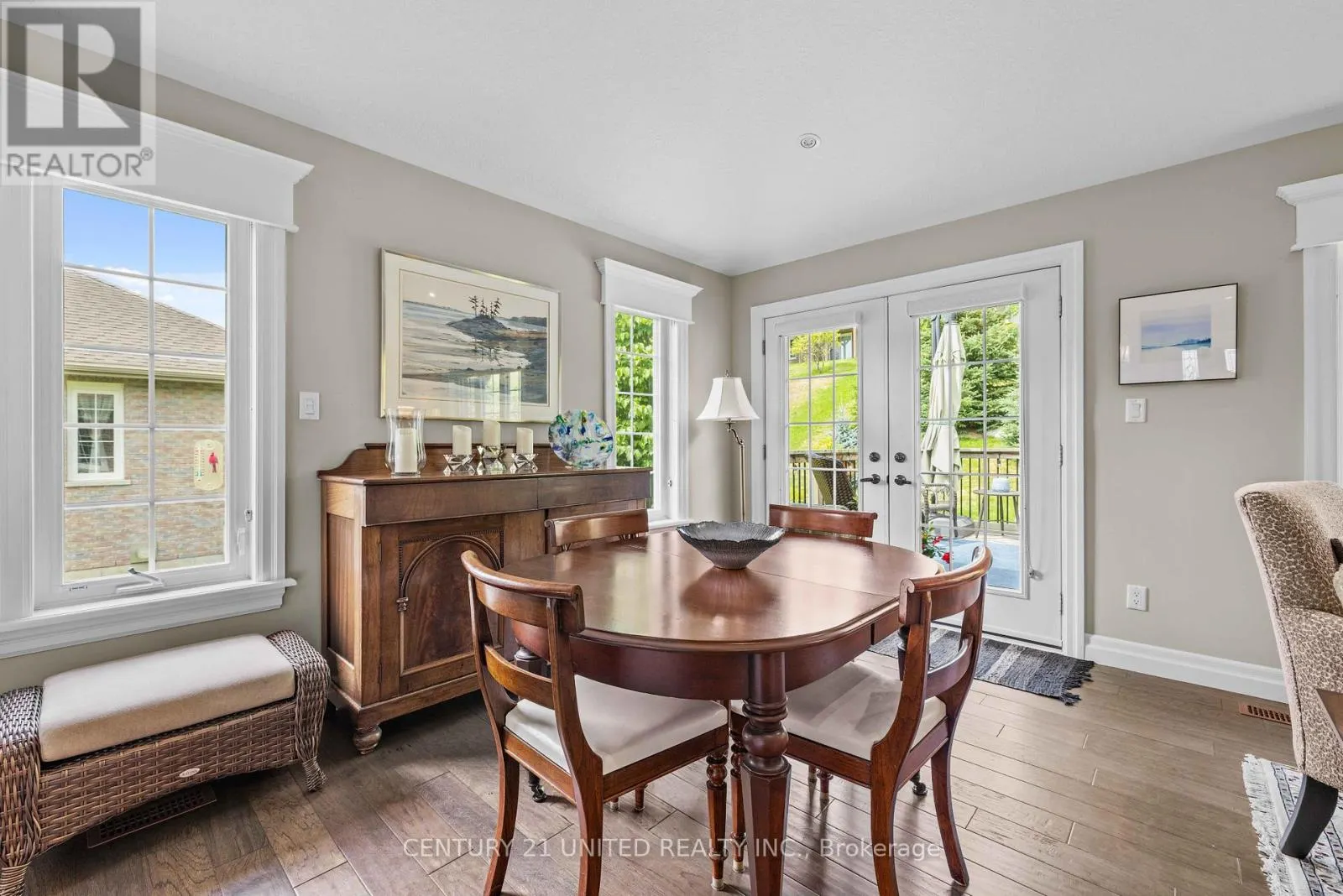 160 - 301 CARNEGIE AVENUE, #160