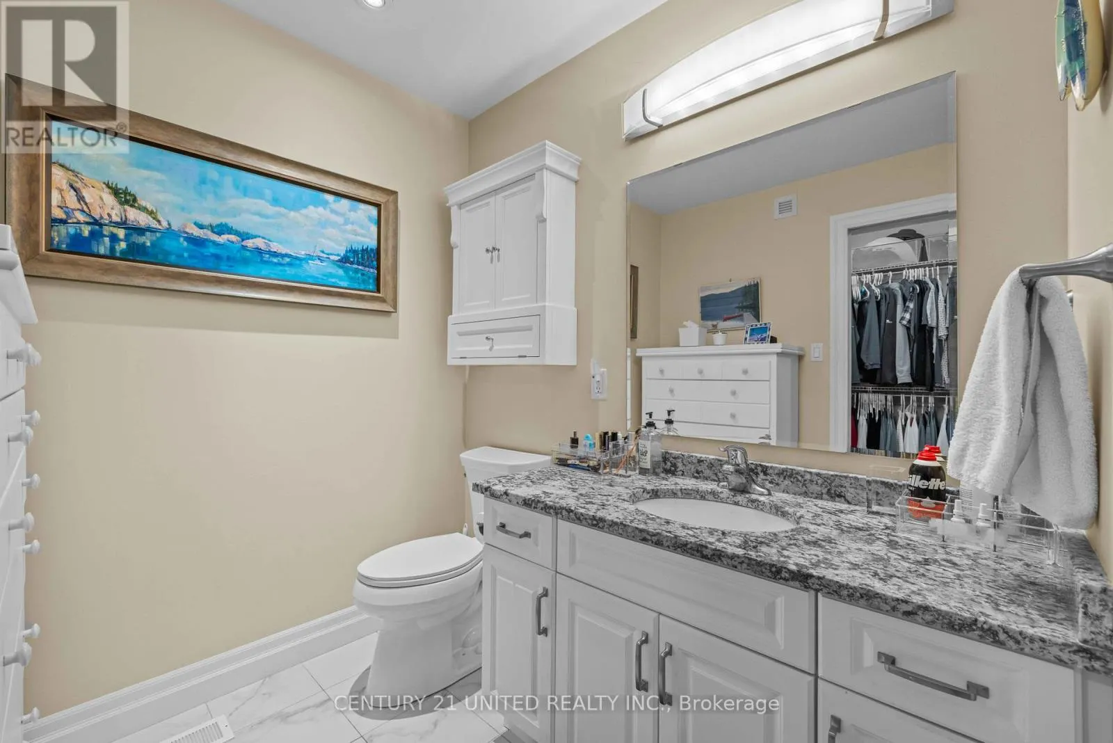 160 - 301 CARNEGIE AVENUE, #160