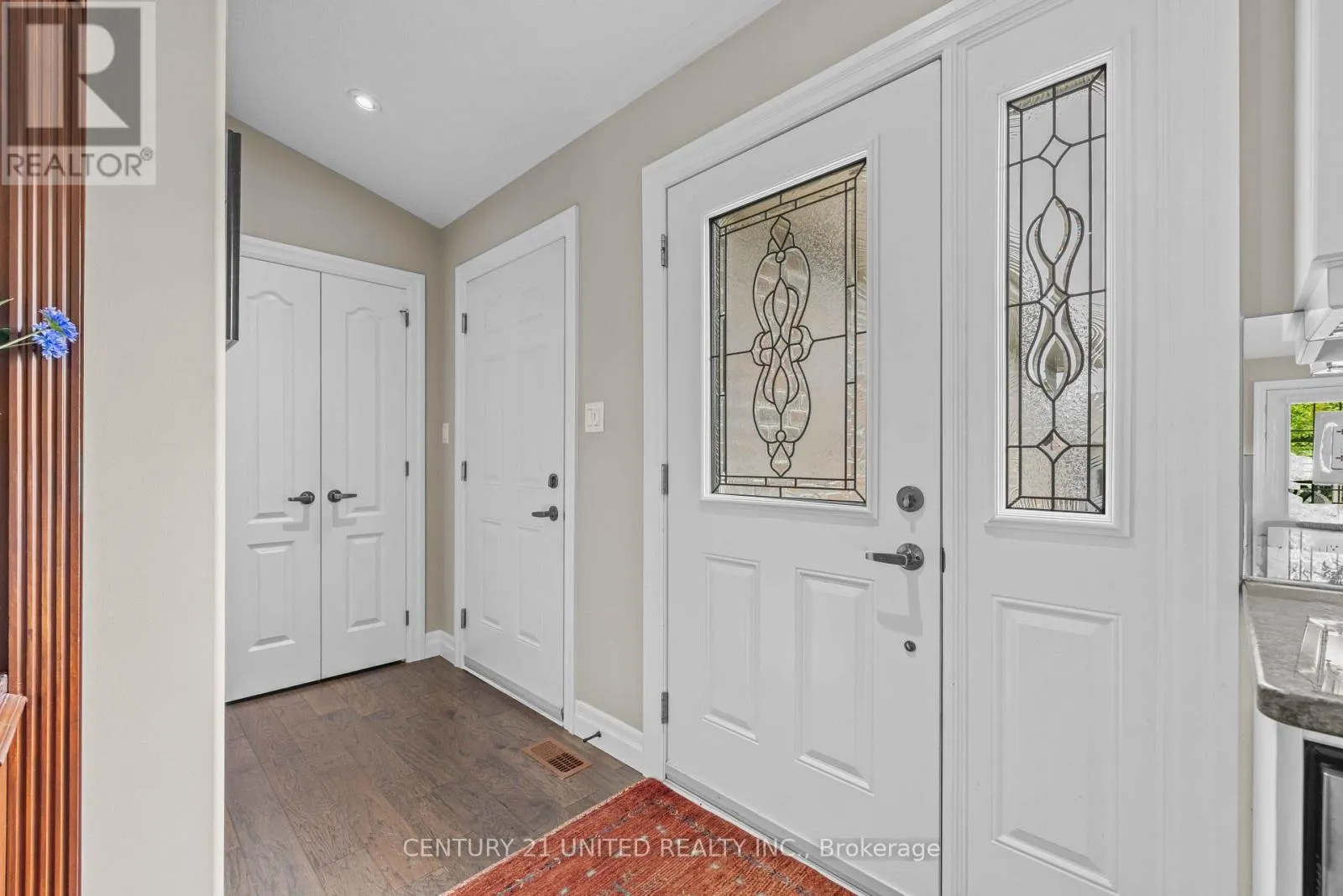 160 - 301 CARNEGIE AVENUE, #160