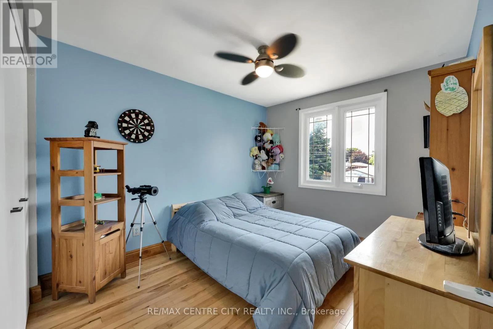 141 ST ANDREW STREET E