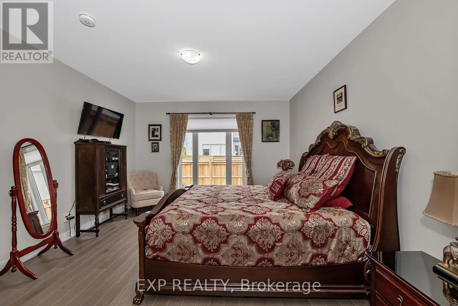201 OSTERLEY WAY