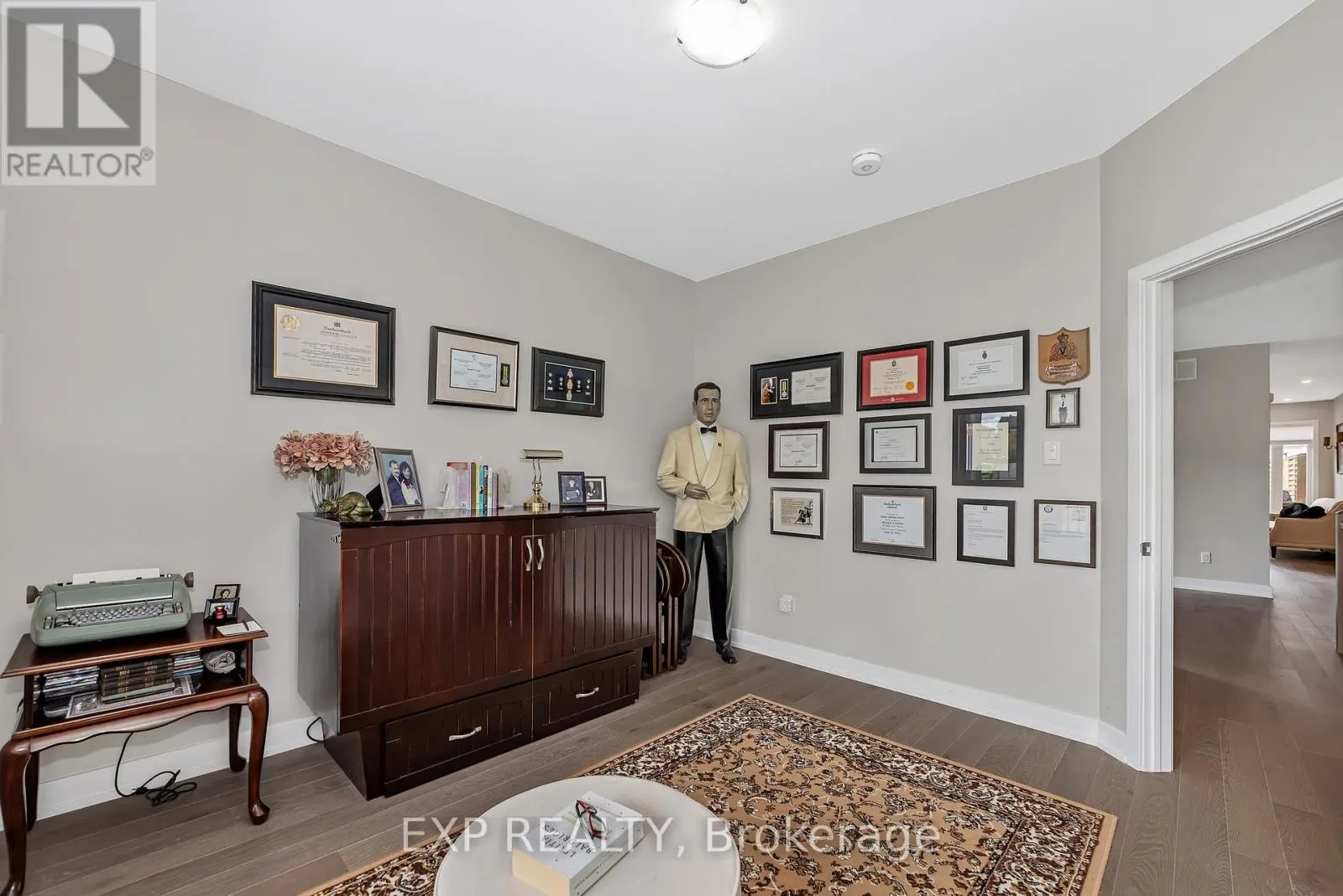 201 OSTERLEY WAY
