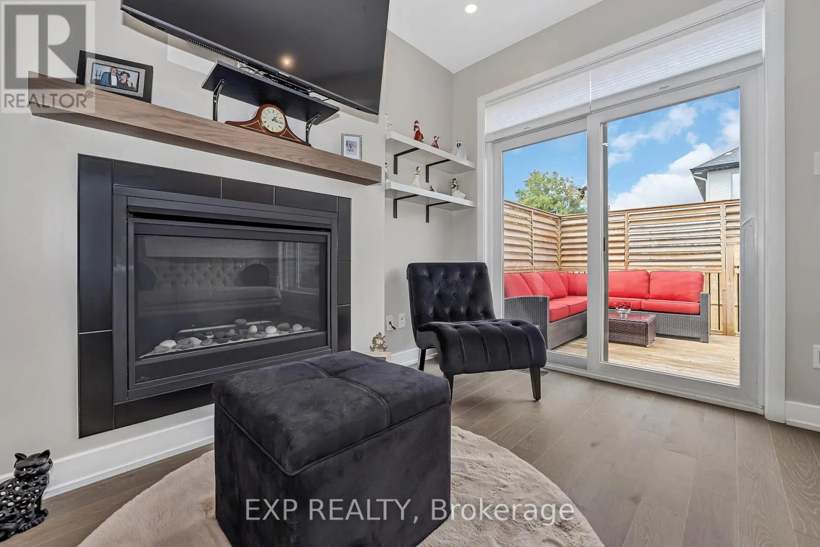 201 OSTERLEY WAY