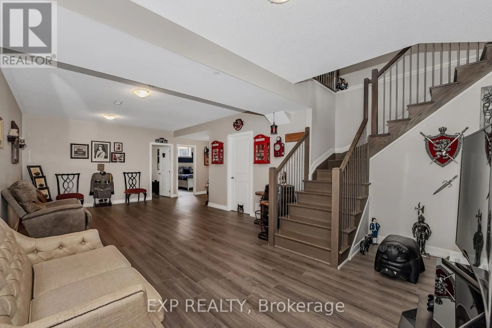 201 OSTERLEY WAY