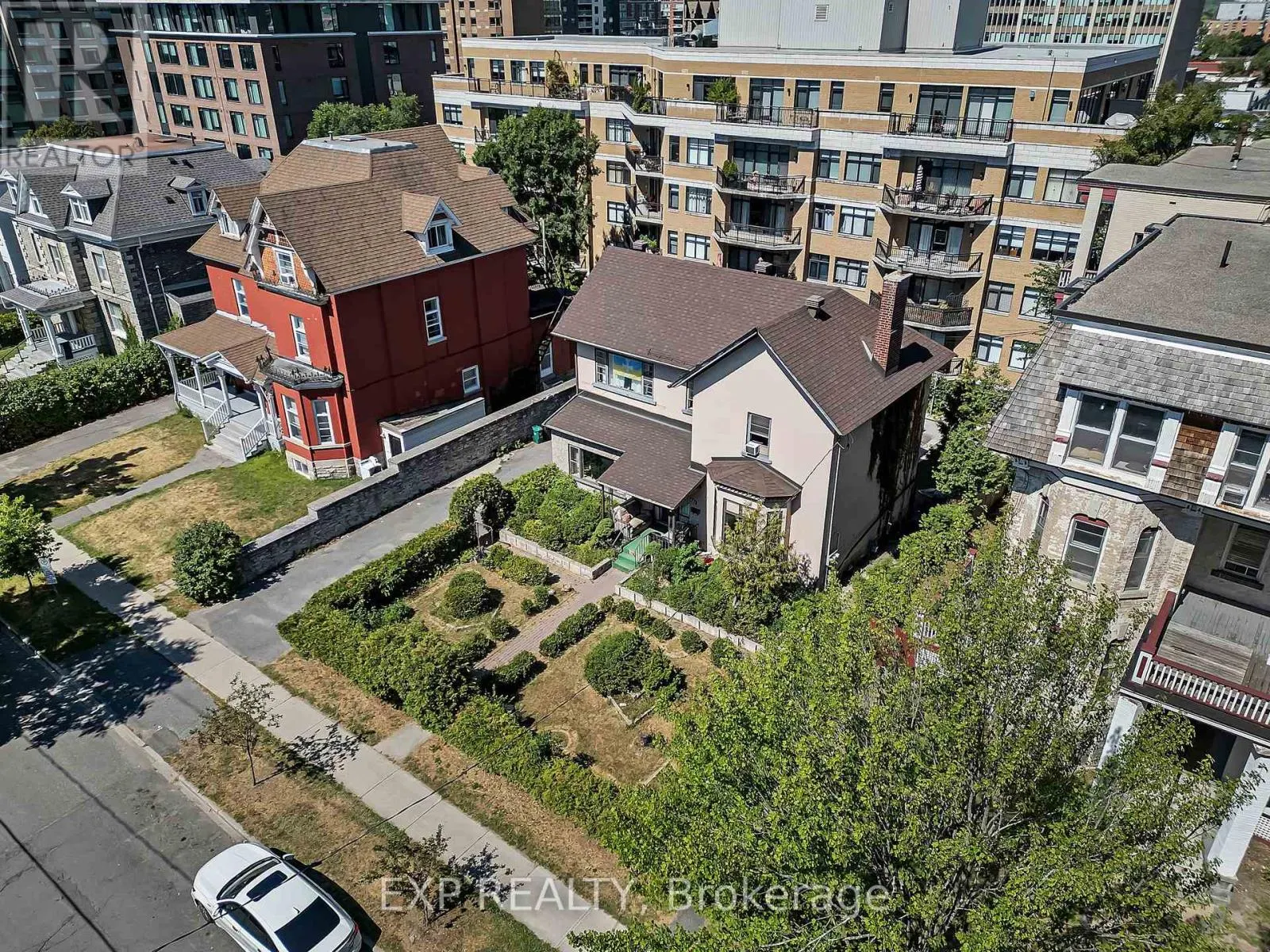 171 DALY AVENUE