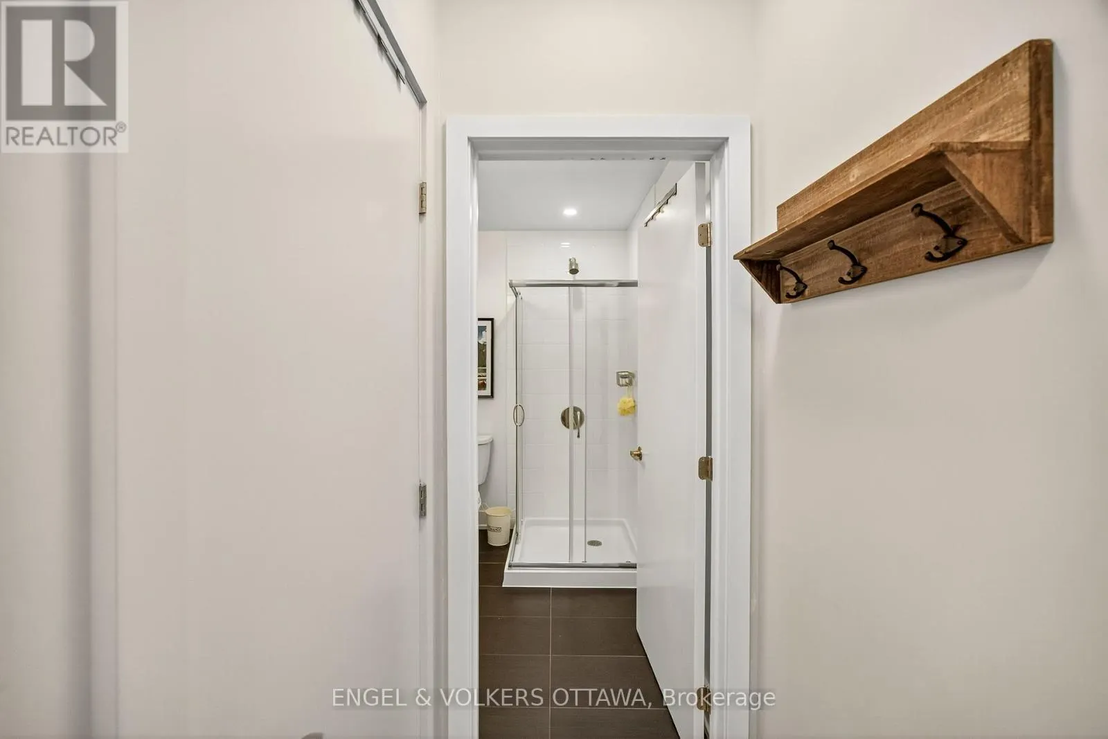 613 - 88 RICHMOND ROAD