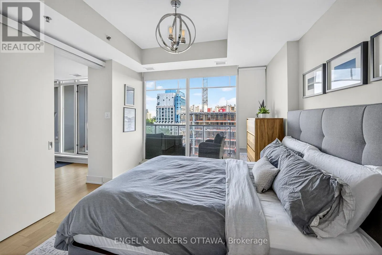 613 - 88 RICHMOND ROAD