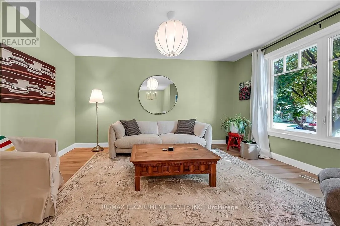 158 WENDOVER DRIVE