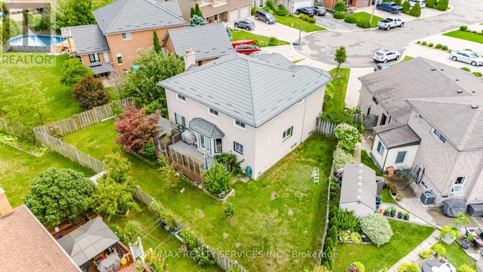 2 MORNINGSTAR COURT