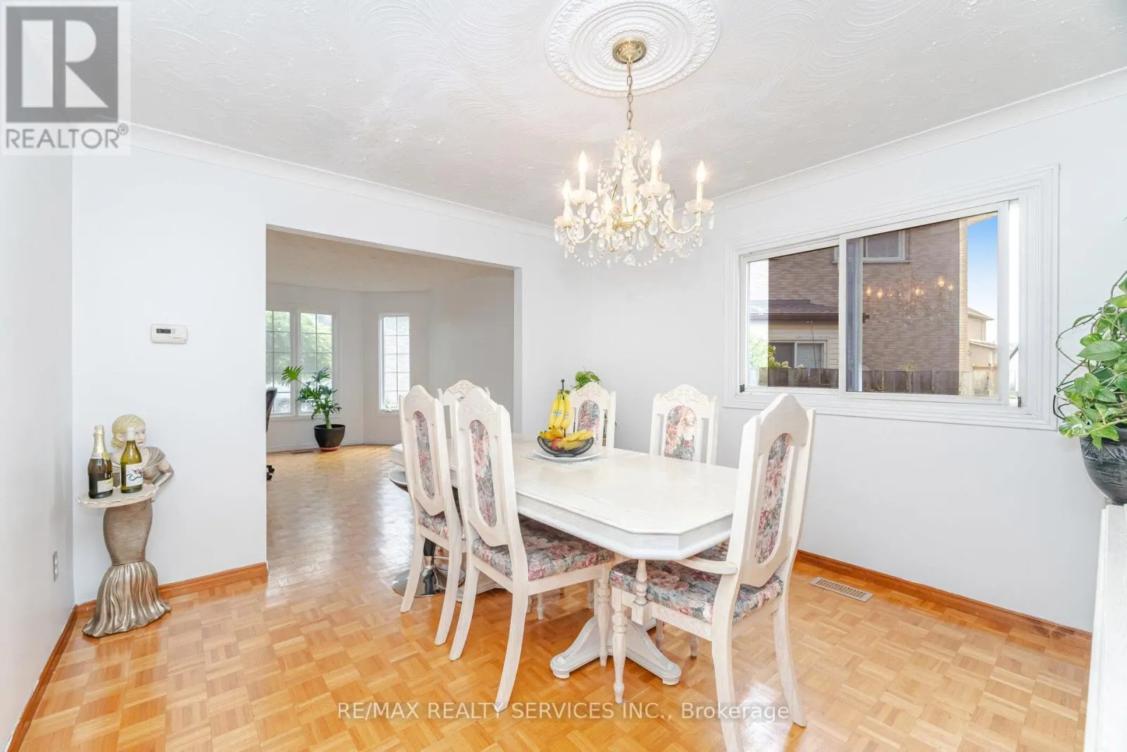 2 MORNINGSTAR COURT