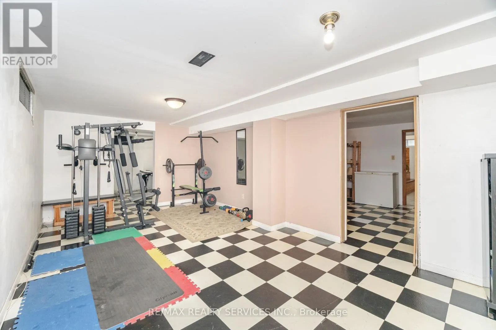 2 MORNINGSTAR COURT