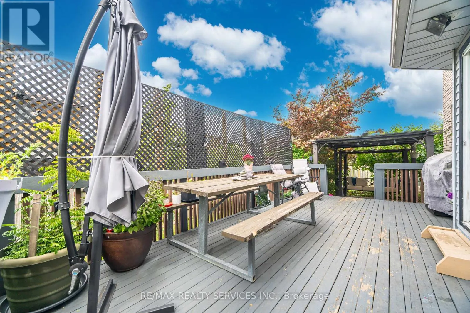 2 MORNINGSTAR COURT