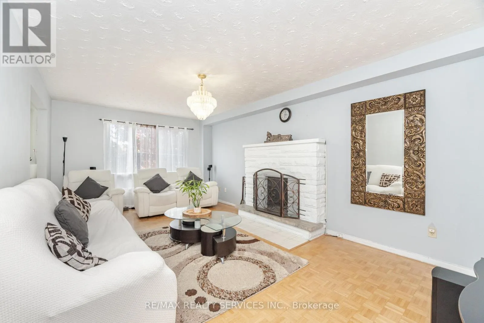 2 MORNINGSTAR COURT
