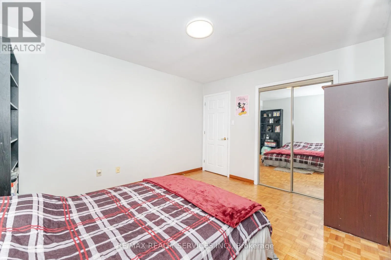 2 MORNINGSTAR COURT