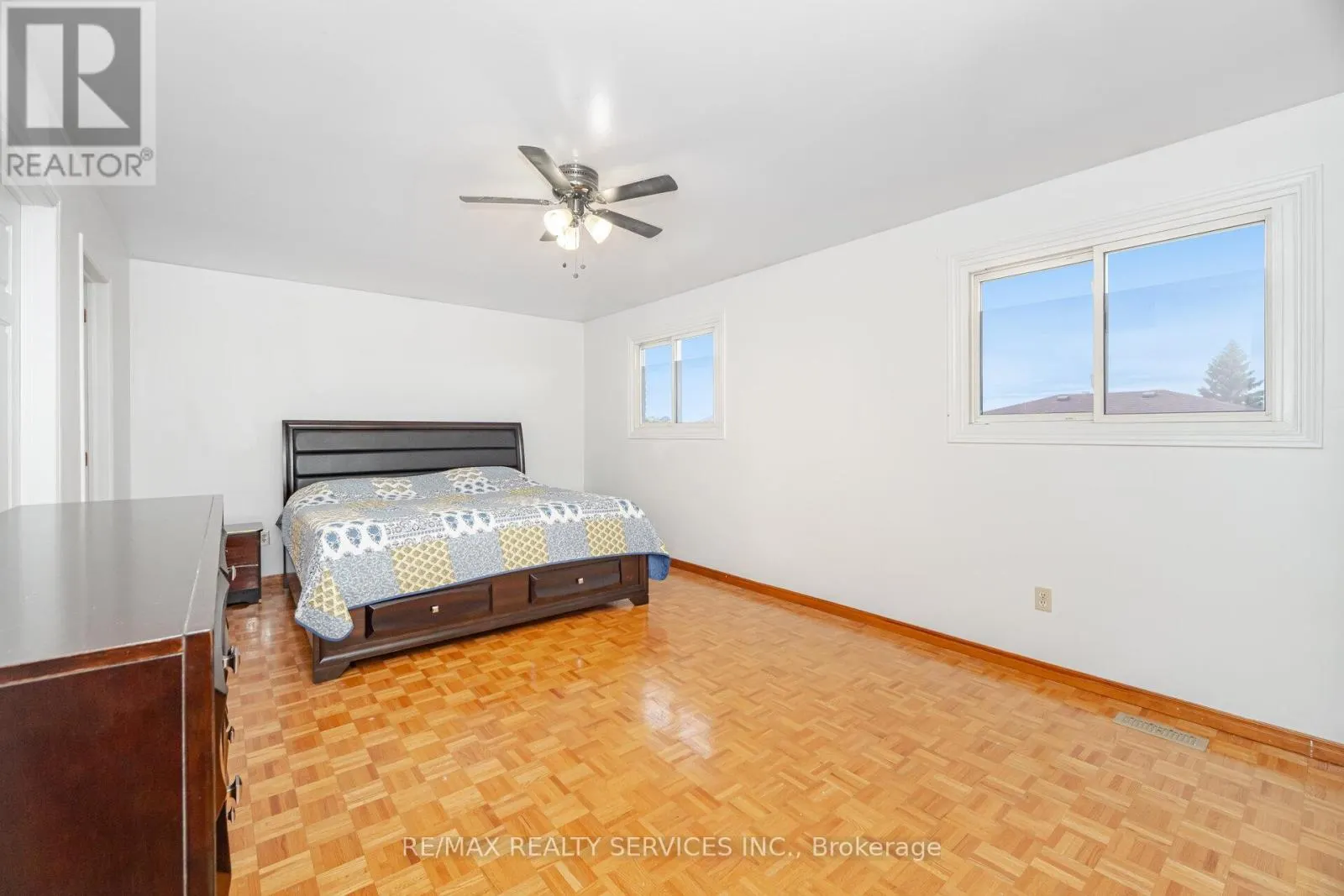 2 MORNINGSTAR COURT