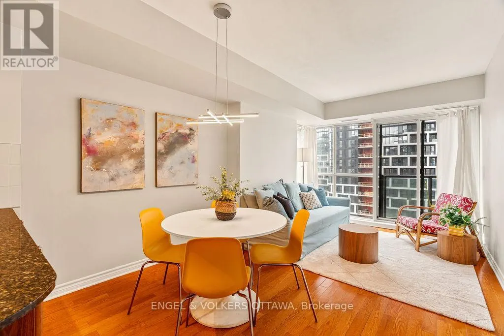 1403 - 445 LAURIER AVENUE W