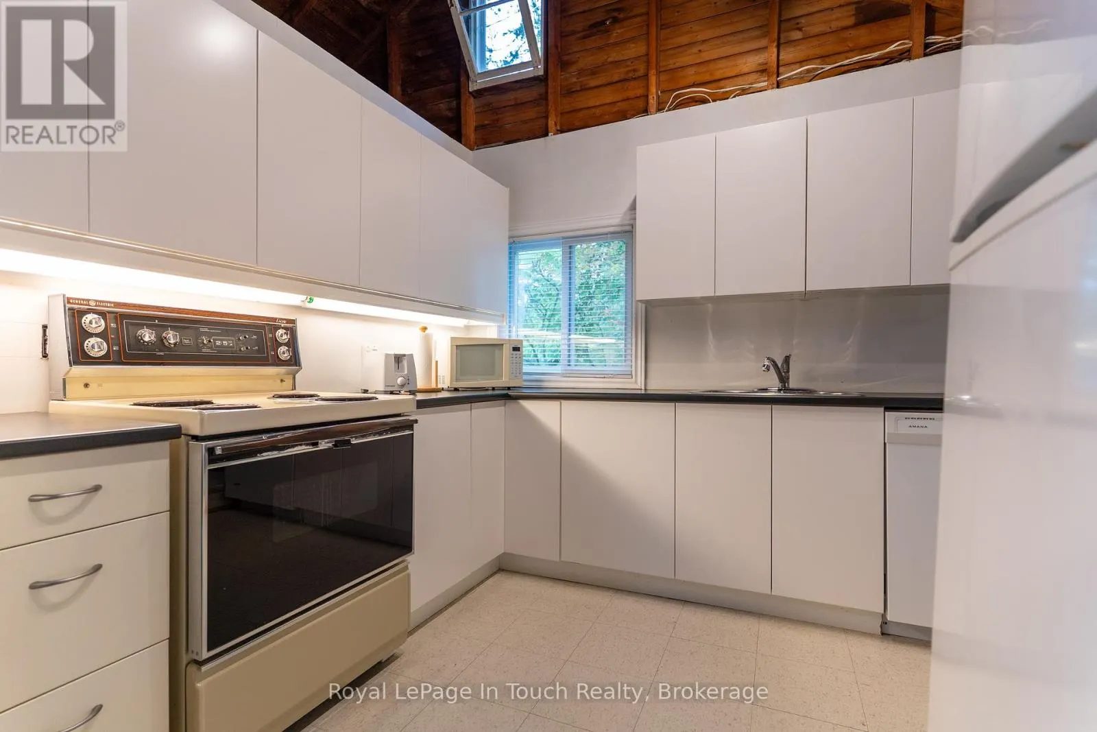 13182 GEORGIAN BAY SHORE