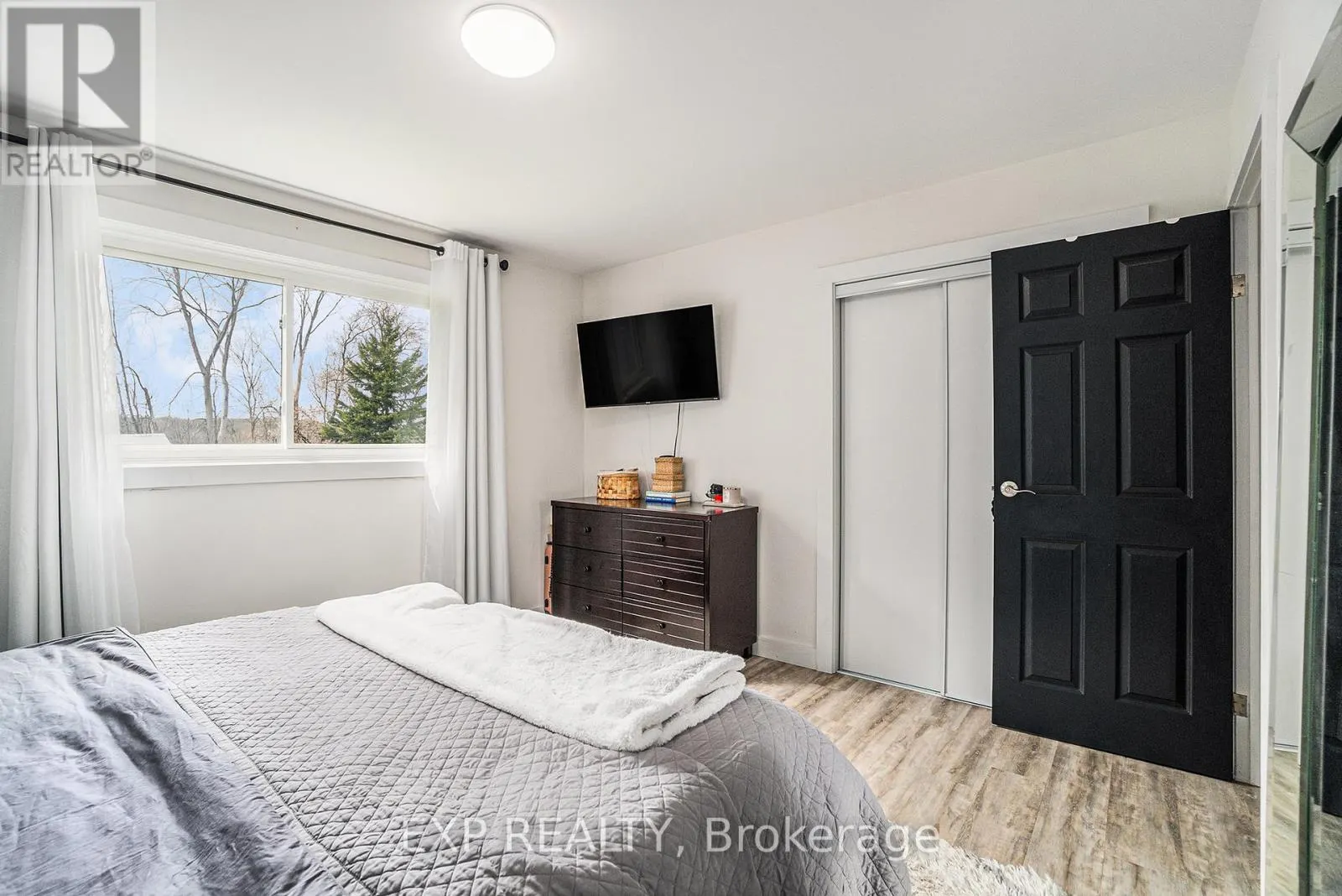 2462 DUNNING ROAD