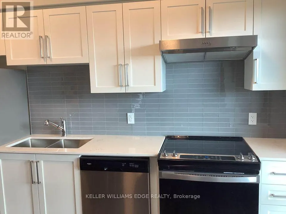 714 - 15 QUEEN STREET S
