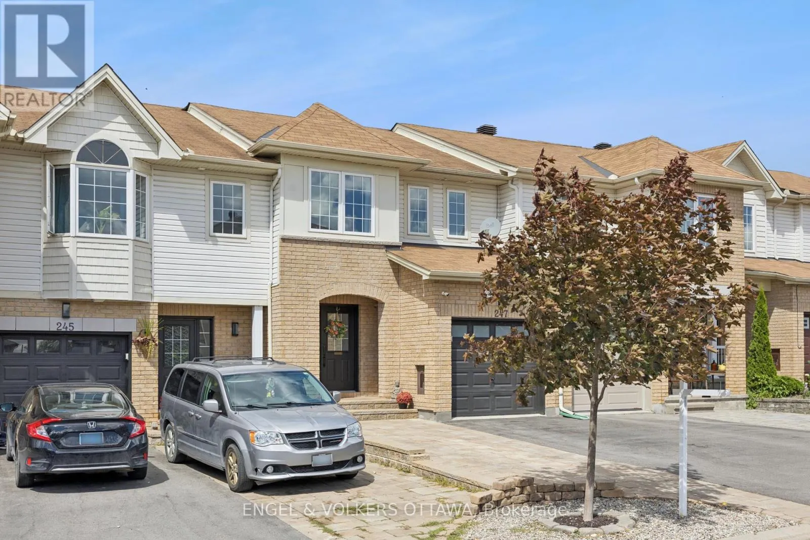 247 ROLLING MEADOW CRESCENT